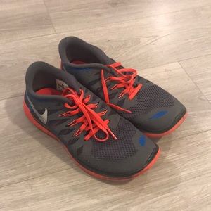 Size 7 Nike Women’s free 5.0 running shoes